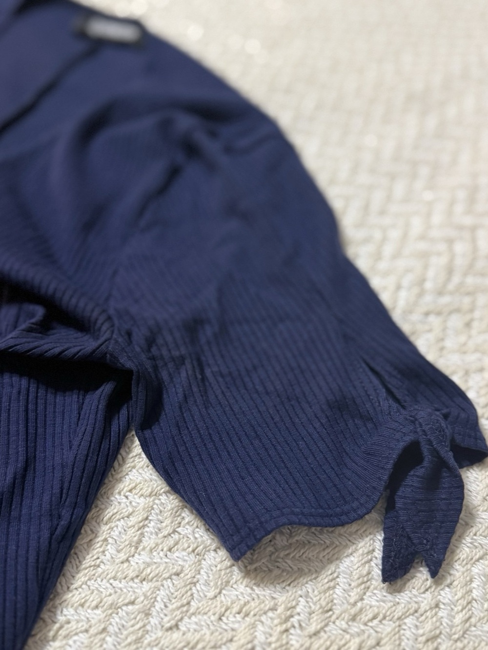 Reformation Navy Sara V-Neck Knit Mini Dress Tencel Stretch L Large EUC - Picture 5 of 10